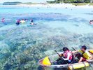 目の前の海でクリアカヤック等のマリンアクティビティも楽しめます(別料金)