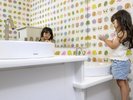 『ウェルカムベビーのお宿』認定客室ベビーフレンドリールーム/お子さまの身長に合わせた洗面台を設置