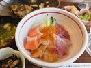 レストランでランチもお召し上がりいただけます。