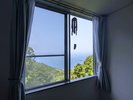 お部屋の窓からは駿河湾を一望