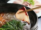 【寒鰤】旬のブリをさっとくぐらせて味わう、上品な一品です。