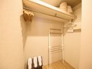 【トリプルルーム てぃーちの部屋/45u/禁煙】グループ滞在も快適な収納設備を完備
