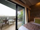 【トリプルルーム てぃーちの部屋/45u/禁煙】お部屋から続くバルコニーで気軽に外気浴を