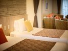 【トリプルルーム てぃーちの部屋/45u/禁煙】上質なリネンとクッションで快適な眠りを