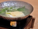 夕食/京雅膳(一例)/京都の夜を彩る湯葉・湯豆腐のほか、お造りや天ぷら、焼き魚などちょうど良い内容