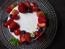 新鮮な伊豆のフルーツで特製記念日ケーキ