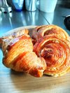 焼きあがったばかりのクロワッサン