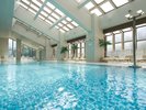 【温水プール】20mプールにミストサウナやジャグジーを完備