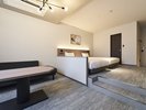 ベージュ基調のお部屋 お部屋に段差有 ソファベッド付き
