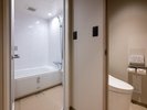 1室限定スーペリアフォースは風呂、トイレ独立です♪