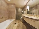 バス、トイレは一体です