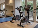 【トレーニングジム】新たにエアロバイクも導入!宿泊者様は無料でご使用できます(10:00〜22:00)