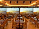 宴会場兼会場 スクリーン海(夕)