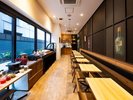 【朝食】カジュアルな雰囲気の温かみ溢れるレストランです。