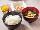 【朝食】炊き立てごはんにぴったりなお供を多くご準備しております。