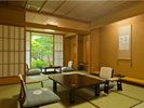 【椿苑】前庭が美しい「椿苑」の客室で心から安らげるお部屋