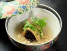 【ご夕食】やさしいお出汁の餡の穴子の黒米蒸し(一例)