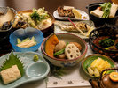 食材は契約農家から直接仕入ます(創作会席一例)