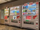 【施設】3階フロアにございます自動販売機コーナーです。