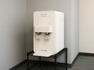 【ウォーターサーバー】<客室全フロア・大浴場内>24時間いつでも「冷水」「常温水」をご利用いただけます