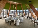 【ルーフトップBAR】<6F>小樽の灯台をモチーフにしたルーフトップBAR。夜は艶やかなムードが漂う