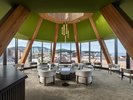 【ルーフトップBAR】<6F>小樽の灯台をモチーフにしたルーフトップBAR。夜は艶やかなムードが漂う