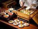 ■<夕食ビュッフェ>じゃがバター※掲載内容は一例です。仕入れ状況等により変更になる場合がございます。