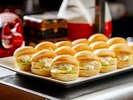 ■<朝食ビュッフェ>玉子サンドバーガー※一例です。仕入れ状況等により変更になる場合がございます
