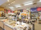 お土産選びも旅行の楽しみの一つです♪「おみやげ小路」