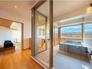 NEW!御影石の露天風呂は2名様入浴OK。良質な嬉野温泉をお楽しみください。※写真はお風呂の一例です