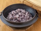 極小黒大豆とコウノトリ米の羽釜炊きごはん