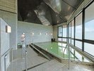 【大浴場】みはま温泉(PH8.1) は 微黄色透明 ・とろりとした質感