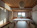 【和洋室〜藤 FUJI/文化財ビュー】東庭園には多くの藤棚が現在も美しい花を咲かせています