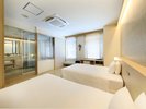 Precious Twin with Semi-open Air Bath(�x�b�h��140cm�~2��)