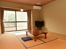 【和室10畳】塩原の山々を眺めながら、まったりとした時間を