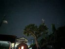 夜のプールで、ととのう。空には無数の星。