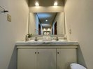 2階洗面所(男女トイレ横) 男女トイレ横にそれぞれ2台ずつ設置。