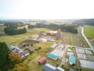 田園の中にたたずむ本館