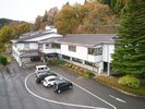【外観】無料駐車場が100台分ございます。予約不要です。
