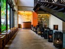 �yWine��Dining The Orange�z�V�[�t�[�h�����������R�[�X��A���J���g�Ŗ����߂�J�t�[�̃��C���_�C�j���O