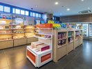 �y�z�e����2F SHOP�z����̂��َq�A�A���A�����K���X�A�₿�ނ񓙂̂��y�Y�i�𑵂��Ă���܂�