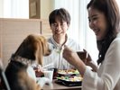 朝食ビュッフェにはわんちゃん専用コーナーも!