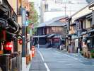 祇園。京都市東山区にある、京都の代表的な繁華街及び歓楽街です。