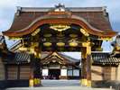 二条城。中京区二条通堀川西入二条城町にある、日本の城です。城内全体が国の史跡に指定されています。