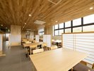 【ダイニング】落ち着きある開放的な会食場。岩手の食を存分にお楽しみくださいませ。