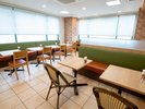 【朝食ラウンジ】ソファ席もあり家族やグループにも最適