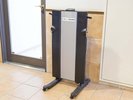 ズボンプレッサー(各フロアエレベータ前にございます。使用後はお戻しください)