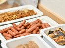 焼きそば、ソーセージ、焼きさば、ハンバーグ