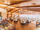 【レストラン】広々としたレストランでゆっくりお食事をお楽しみいただけます!