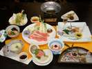 ご夕食イメージ:お料理は職人がこだわりと細やかな心遣いで創り上げております。